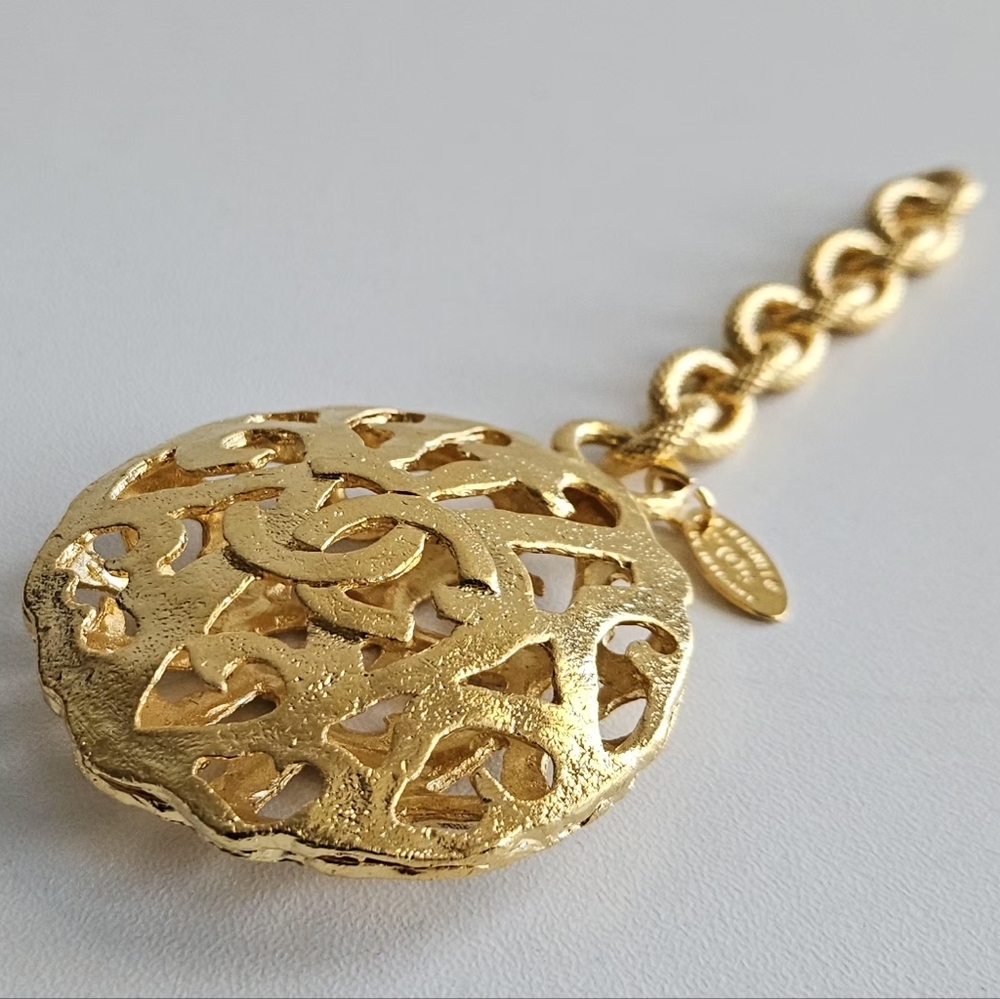 Chanel Gold-plated Caged Medallion CC Large Pendant - Picture 4 of 8